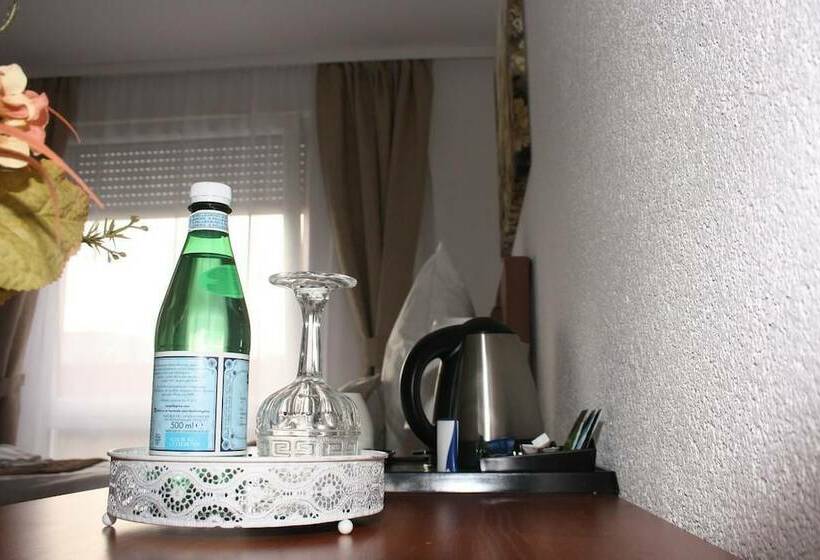 스탠다드 싱글 룸, Vesa