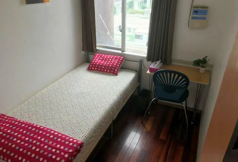 اتاق استاندارد یک نفره, Kumoji So Hostel