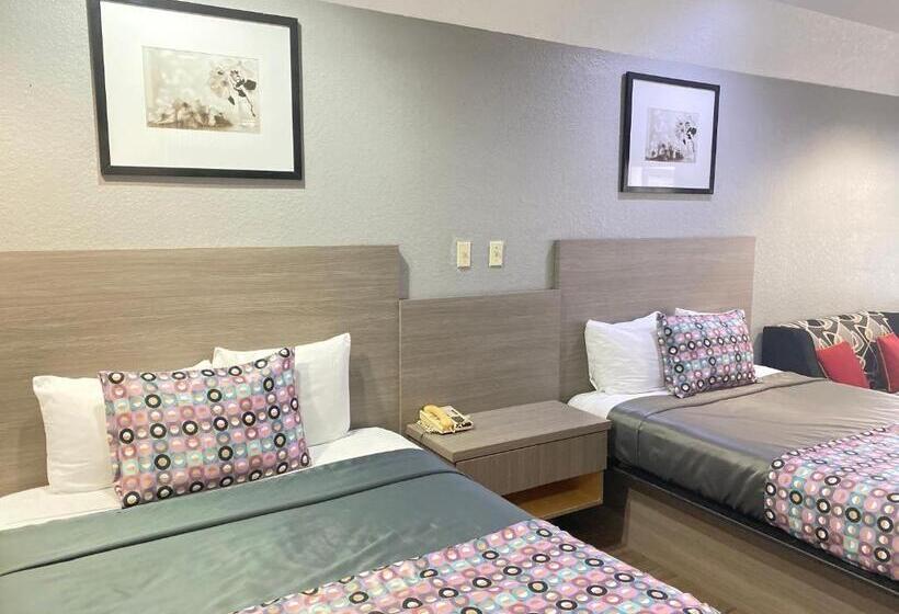 Люкс, Island Suites Hobby Airport