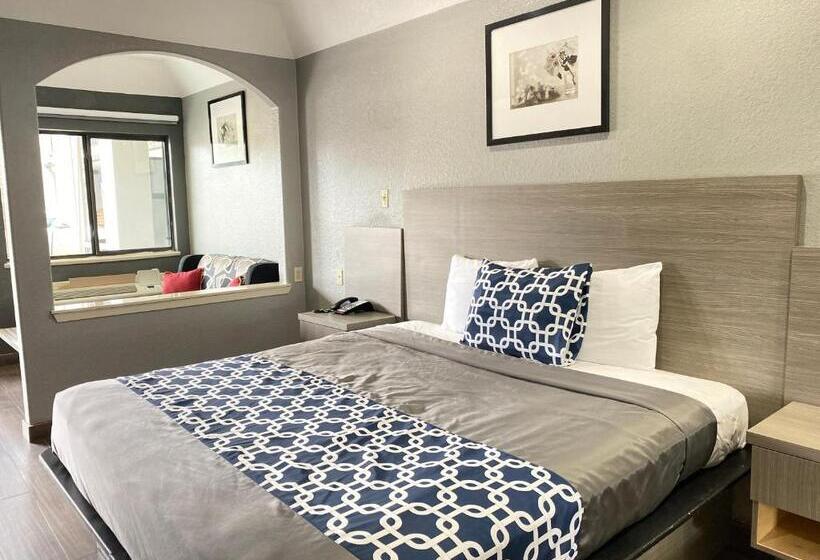 Suite Lit King, Island Suites Hobby Airport