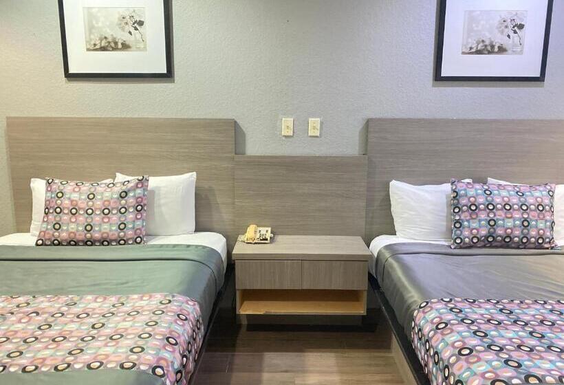 Люкс, Island Suites Hobby Airport