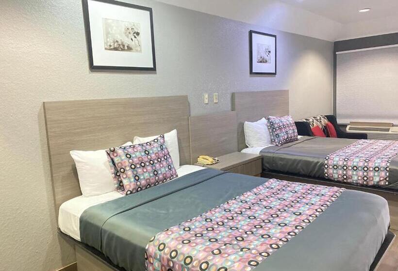 Люкс, Island Suites Hobby Airport