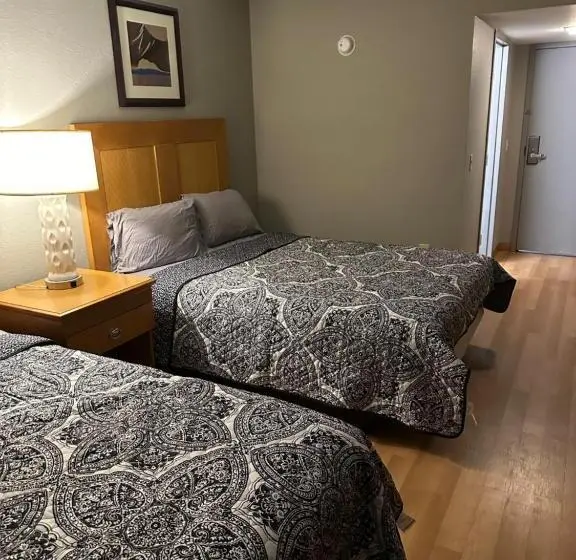 Standard-huone King-vuode, Madison Inn And Suites