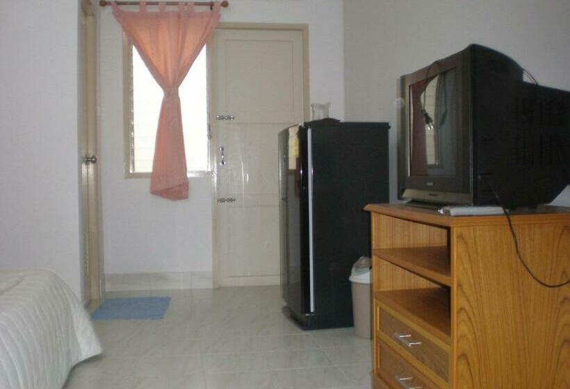 Quarto Deluxe, Thana Place Charunsanithwong 34