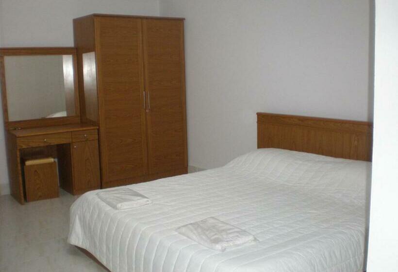 Quarto Deluxe, Thana Place Charunsanithwong 34