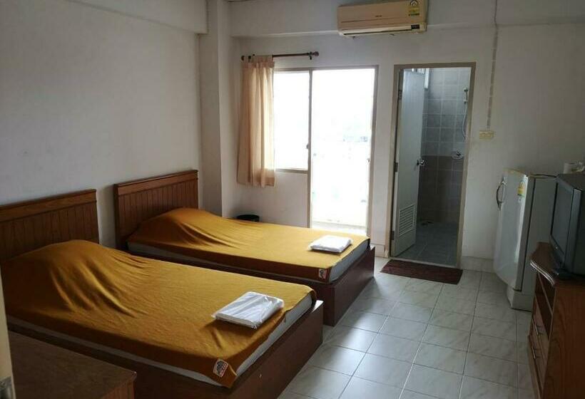 Quarto Deluxe, Thana Place Charunsanithwong 34