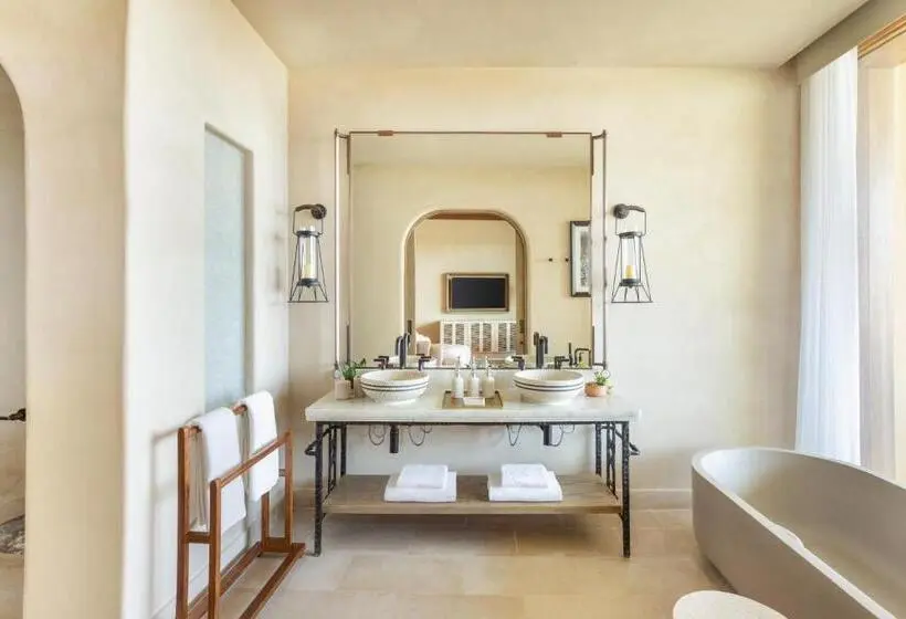 キングサイズベッドのスタンダードルーム, Six Senses Southern Dunes, The Red Sea