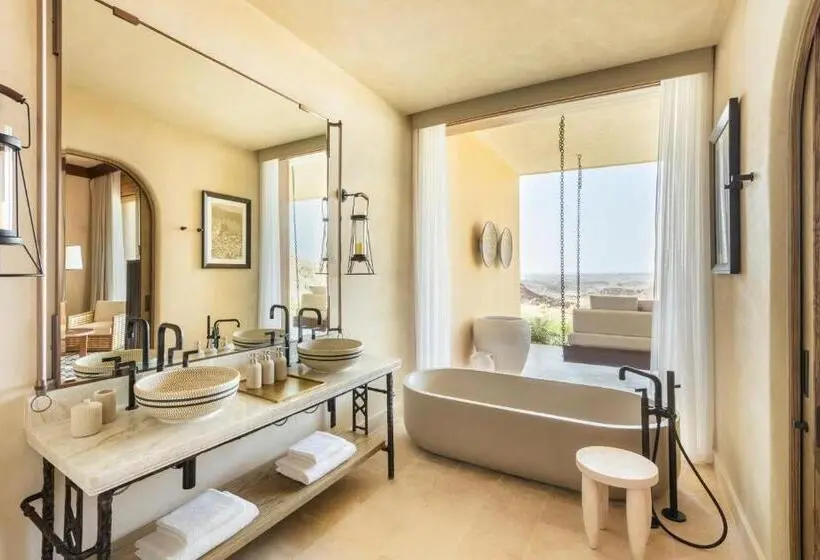 キングサイズベッドのスタンダードルーム, Six Senses Southern Dunes, The Red Sea