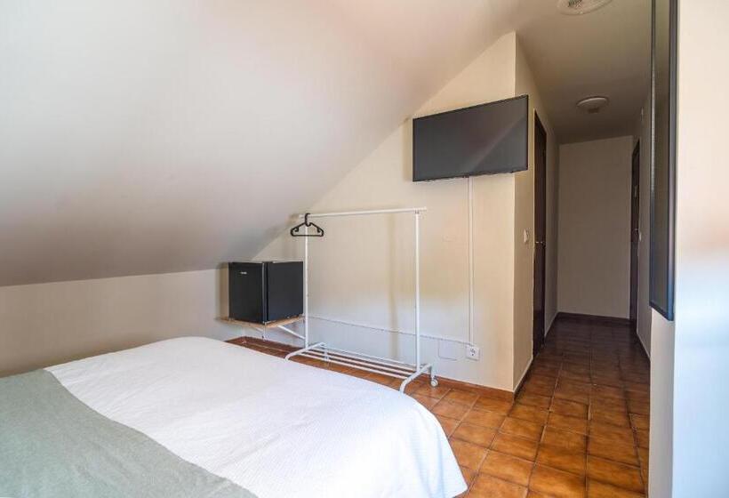 基本间, Alojamientos Valdecilla 3000