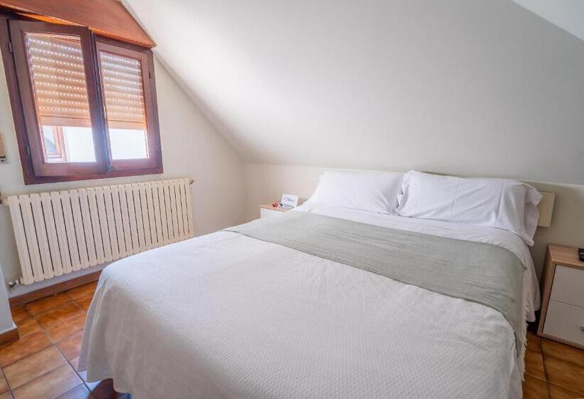 Eenvoudige Kamer, Alojamientos Valdecilla 3000