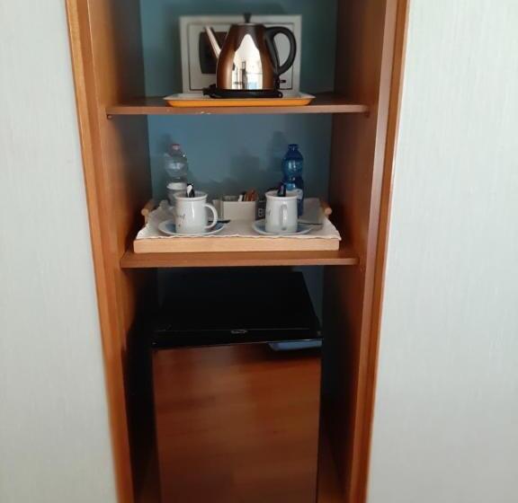 اتاق لوکس, La Casa Di Enrico