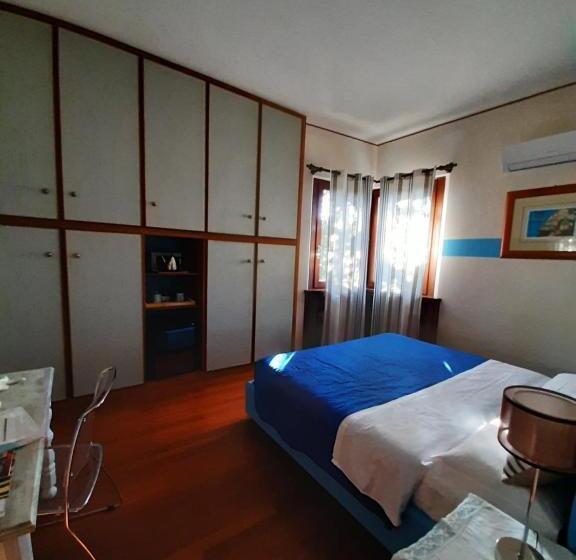 اتاق لوکس, La Casa Di Enrico