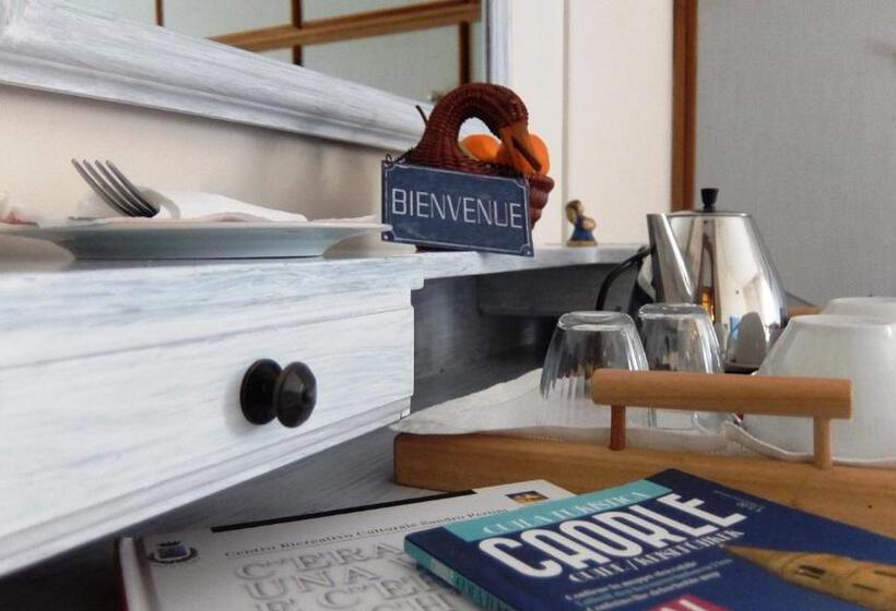 اتاق لوکس, La Casa Di Enrico