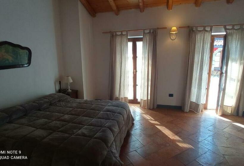 غرفة ديلوكس مطلّة علي الحديقة, Agriturismo Cascina Mirandola