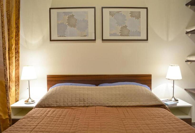 غرفة قياسية داخلية, Airport Glossel Panzió