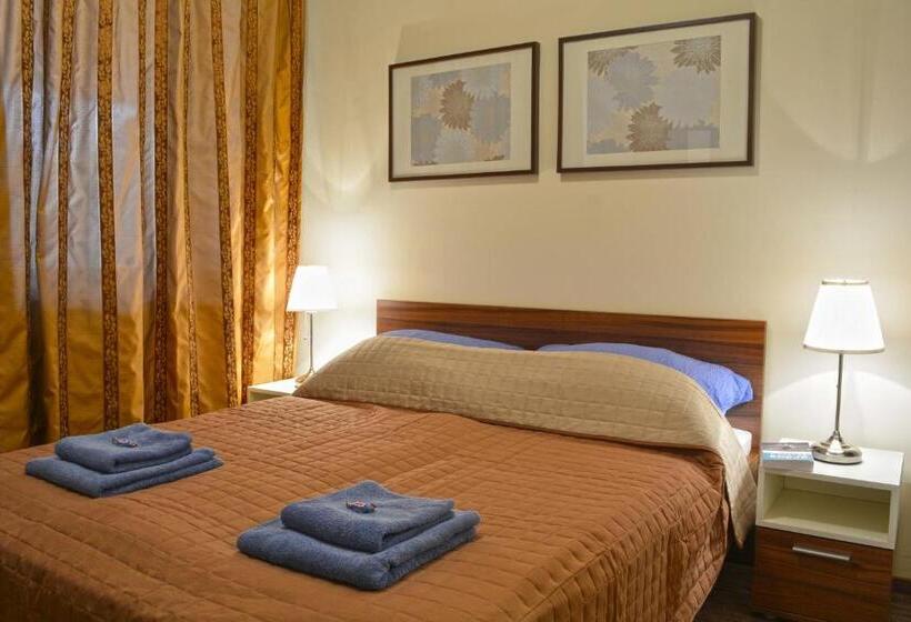 غرفة قياسية داخلية, Airport Glossel Panzió