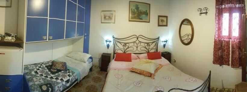 חדר סטנדרט לשלושה עם נוף לגינה, Aquilone Residence