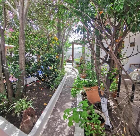 חדר סטנדרט לשלושה עם נוף לגינה, Aquilone Residence