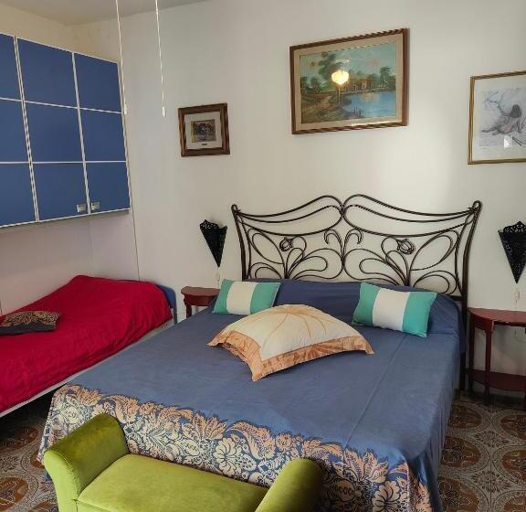 חדר סטנדרט לשלושה עם נוף לגינה, Aquilone Residence