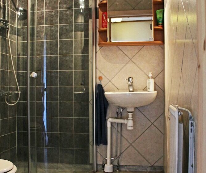 חדר משפחתי חדר אמבטיה משותף, Backlund Boende I Dalarna