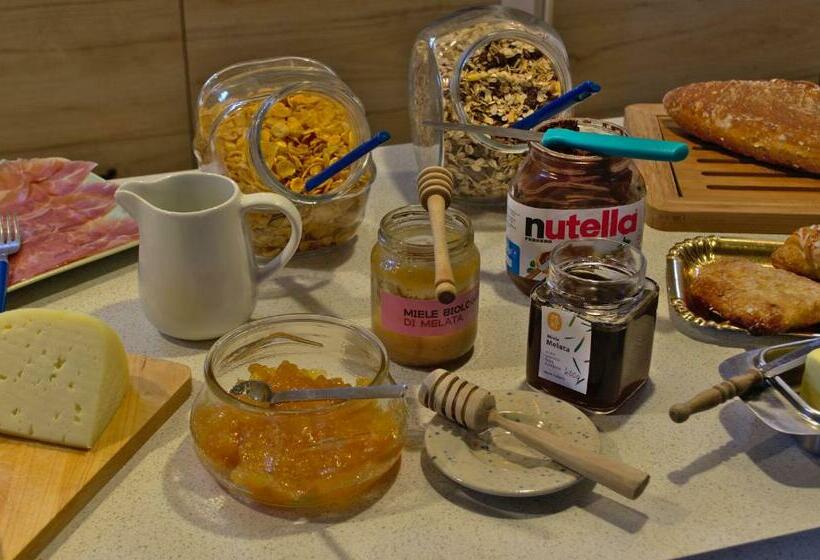 غرفة قياسية, La Girandola