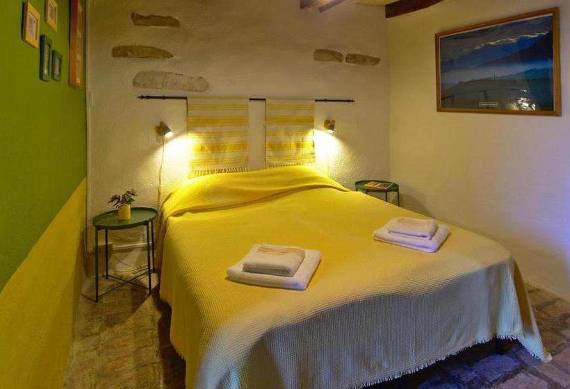 غرفة قياسية, La Girandola