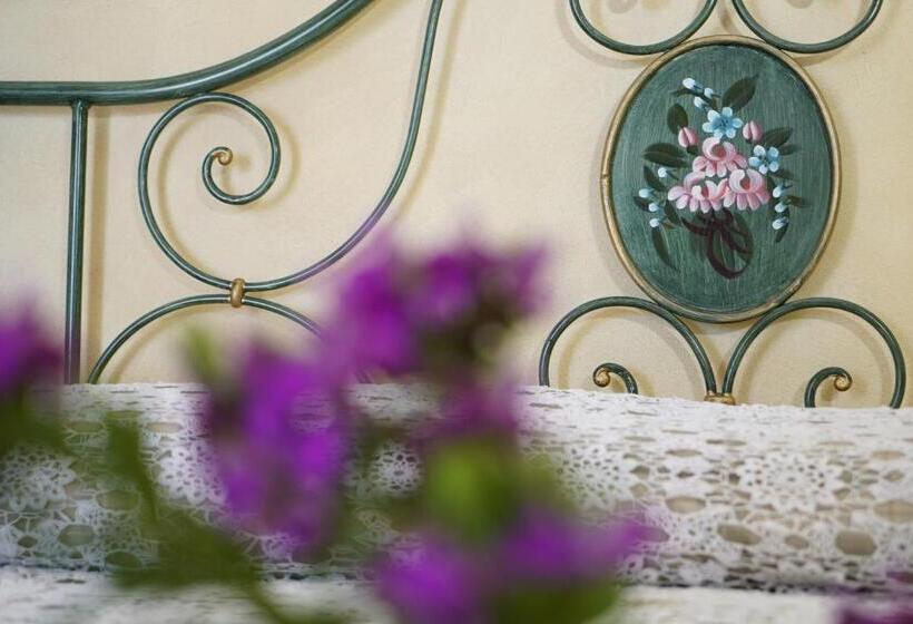 스탠다드 룸 킹사이즈 침대, Masseria Le Terrazze Di Serranova