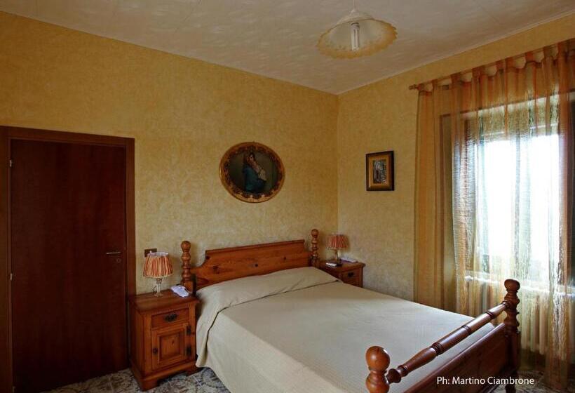 Номер Стандарт Трехместный, Bed & Breakfast Garrupa