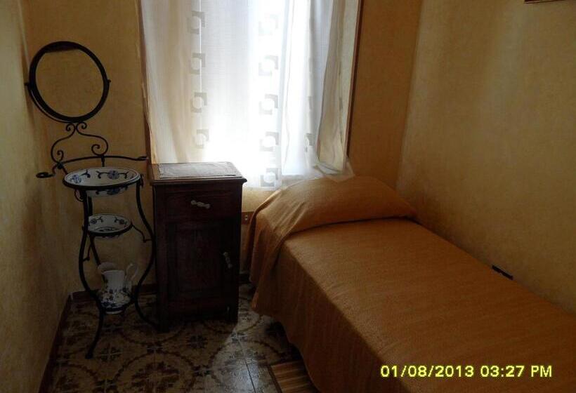 غرفة قياسية ثلاثية, Bed & Breakfast Garrupa