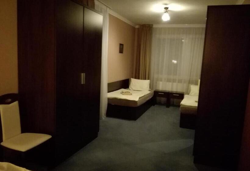 جناح, Garni Hotel Anne Mary