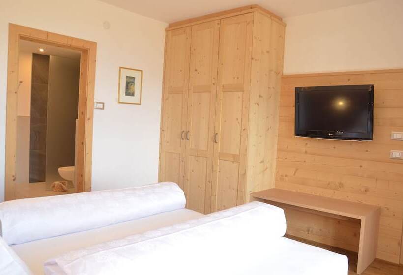 דירת חדר, Karin