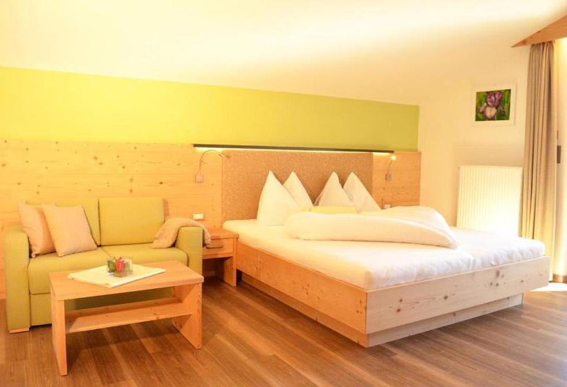 Номер Стандарт, Karin