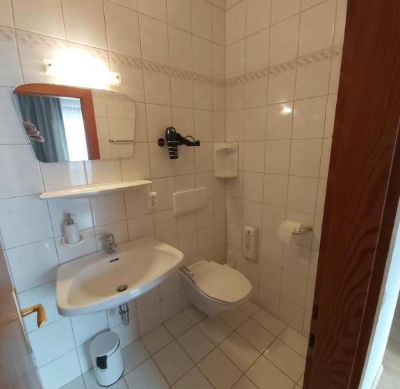 غرفة عائلية, B&b Pension Karlsdorfer Hof