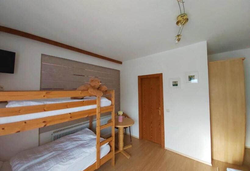 غرفة عائلية, B&b Pension Karlsdorfer Hof