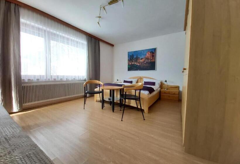 غرفة عائلية, B&b Pension Karlsdorfer Hof