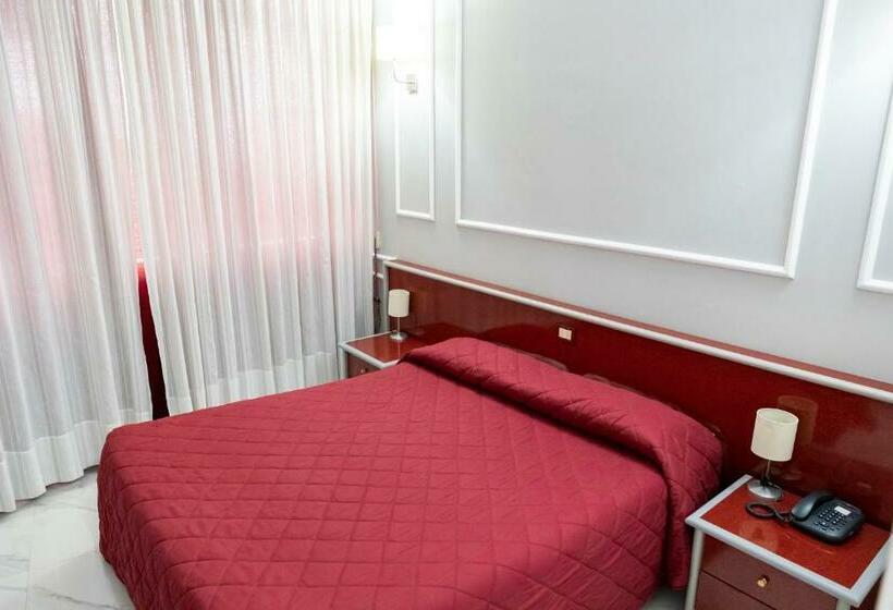 חדר דלוקס, Sica