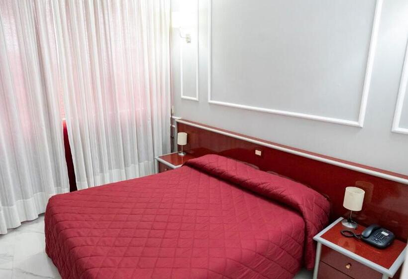 חדר דלוקס יחיד, Sica