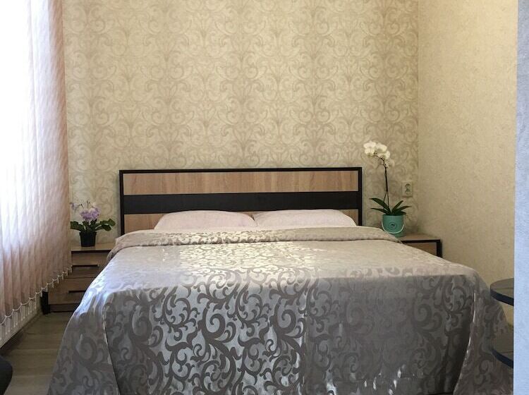 اتاق راحتی, Vilari Odessa