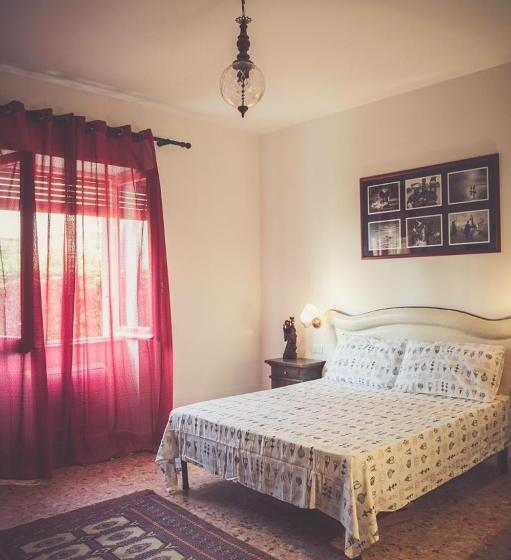 标准间, Nomad B&b