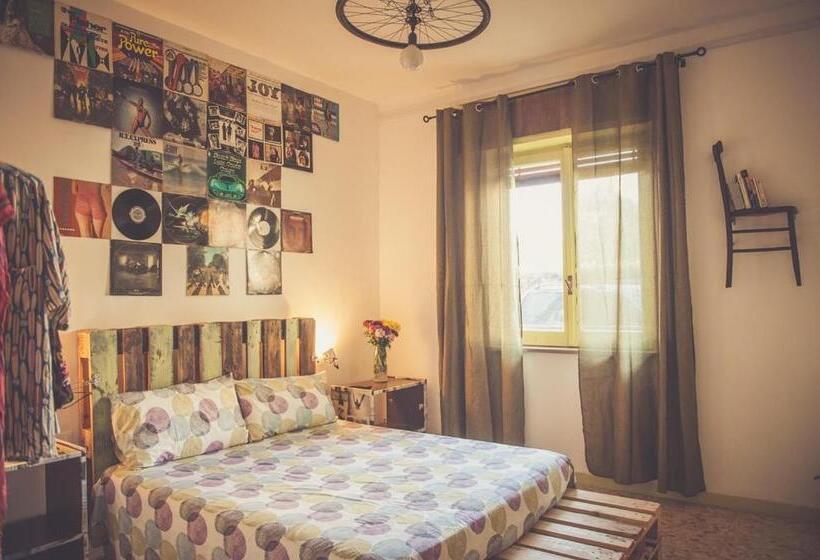 标准间, Nomad B&b