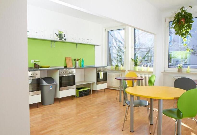 标准单人间共用浴室, Pm Rooms Hostel