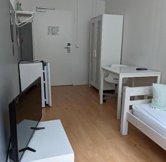 标准单人间共用浴室, Pm Rooms Hostel