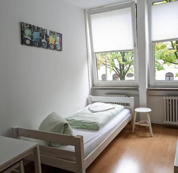 标准单人间共用浴室, Pm Rooms Hostel