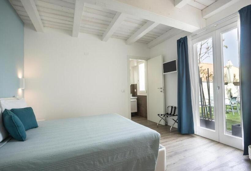 Номер Superior Вид на Сад, Aras Hotel Boutique