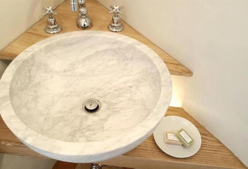 اتاق لوکس, B&b A Piazza Del Gesù