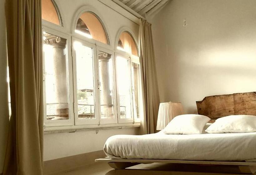 اتاق لوکس, B&b A Piazza Del Gesù