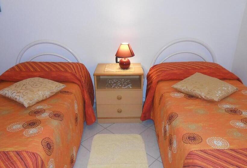 Standard room with outdoor bath, I Girasoli