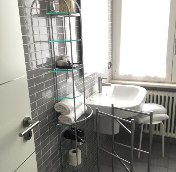 1 Bedroom Apartment Lake View, Giardino Segreto