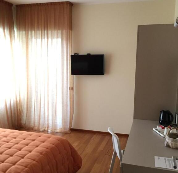 1 Bedroom Apartment Lake View, Giardino Segreto