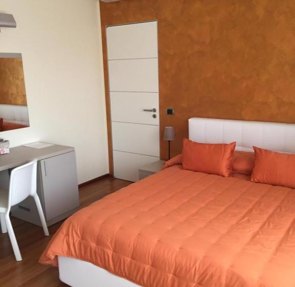 1 Bedroom Apartment Lake View, Giardino Segreto